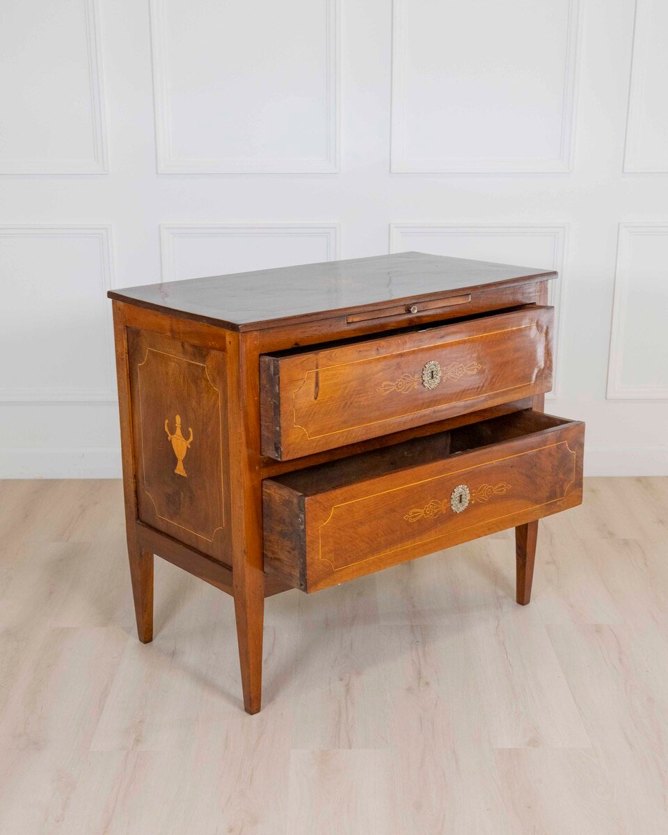 Italian 18th Century Louis XVI Walnut and Marquetry Chest of Drawers - JAA
