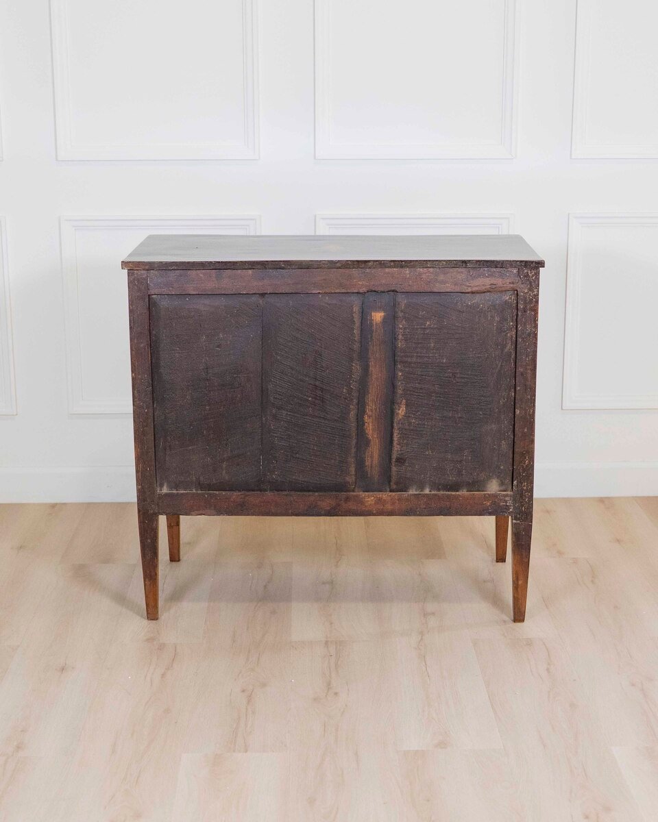 Italian 18th Century Louis XVI Walnut and Marquetry Chest of Drawers - JAA