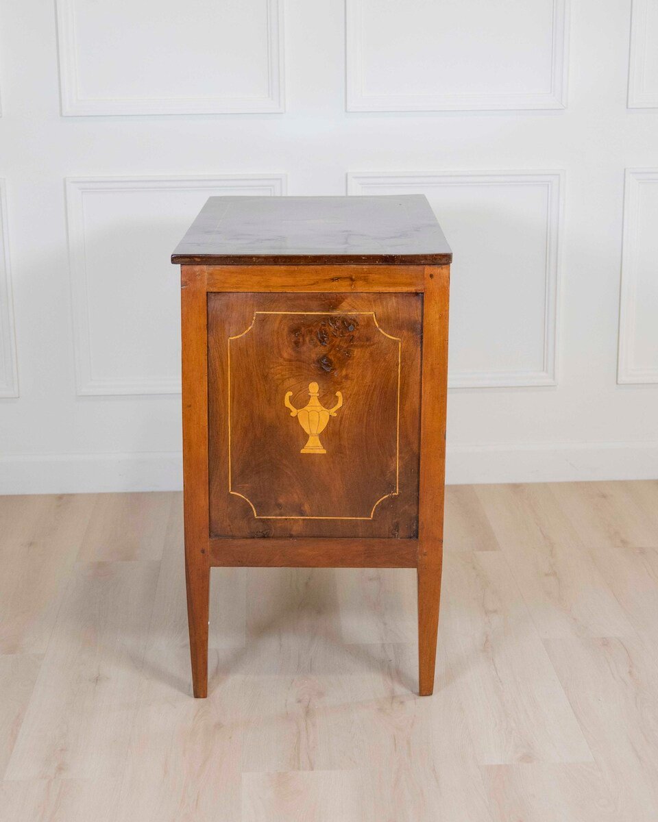 Italian 18th Century Louis XVI Walnut and Marquetry Chest of Drawers - JAA