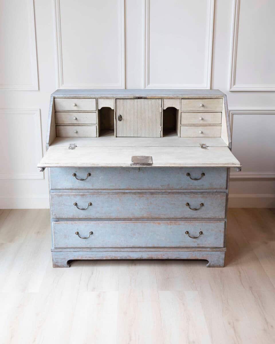 19th-Century Swedish Painted Secretary in Blue with White Highlights, circa 1830–1850 - JAA