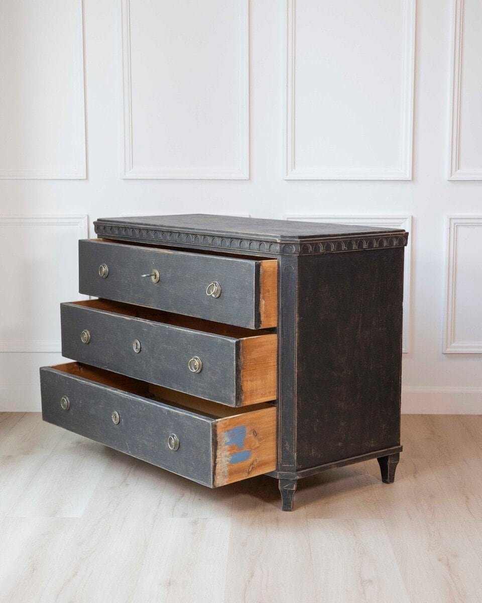 ON HOLD - Swedish Black-Painted Pine Chest of Drawers, 19th Century - JAA