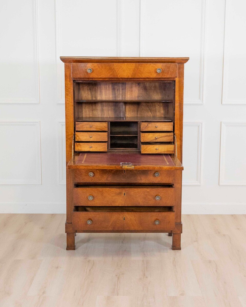 Italian 19th Century Walnut Secrétaire à Abattant with Fitted Interior - JAA