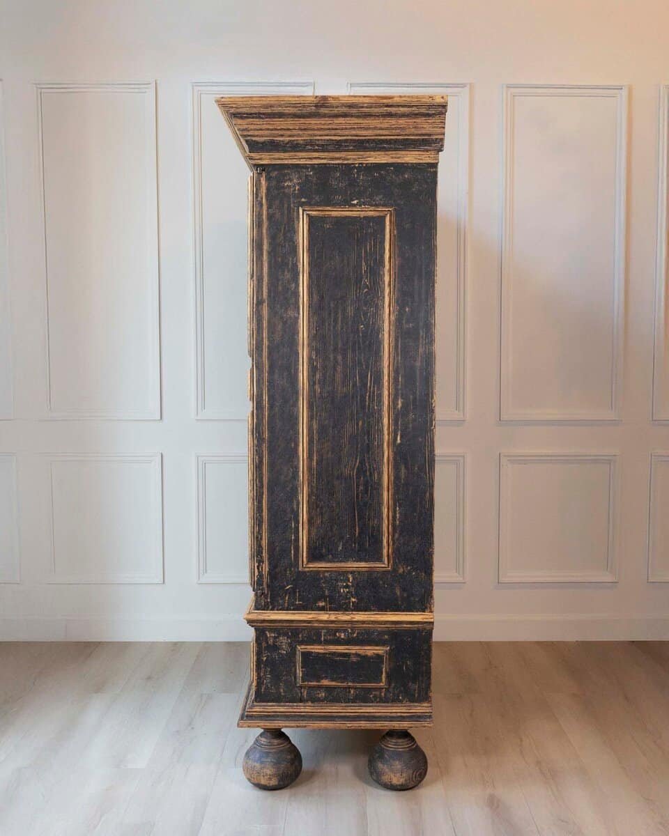 18th Century Baroque Two-Part Cabinet with Black Finish and Blue Interior - JAA