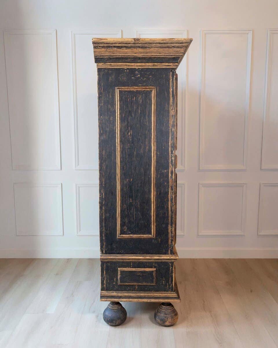 18th Century Baroque Two-Part Cabinet with Black Finish and Blue Interior - JAA