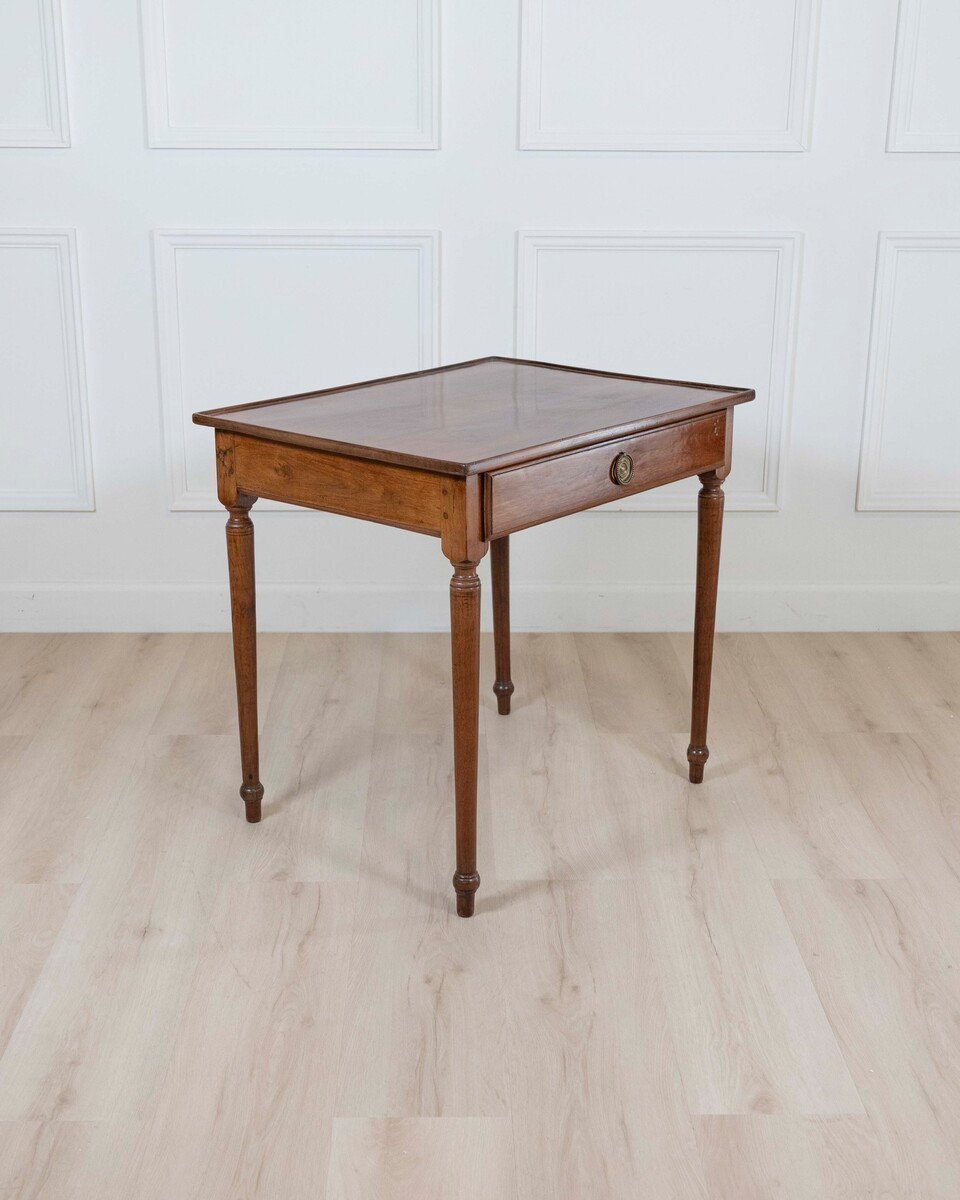 Italian Late 18th Century Neoclassical Walnut Desk with Fruitwood Marquetry - JAA