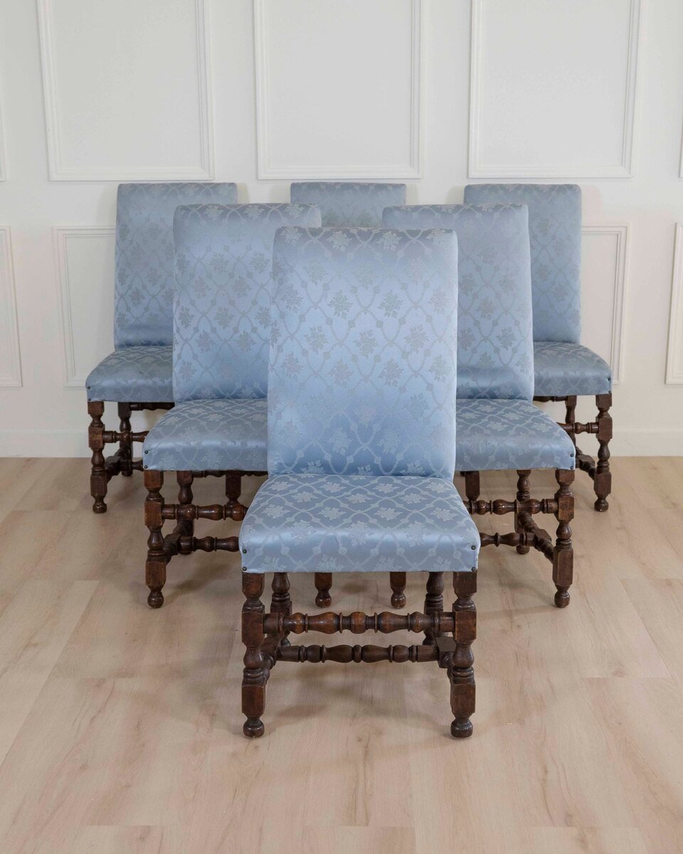 Set of Six Lombard Walnut Reel-Turned Dining Chairs, Early 18th Century - JAA