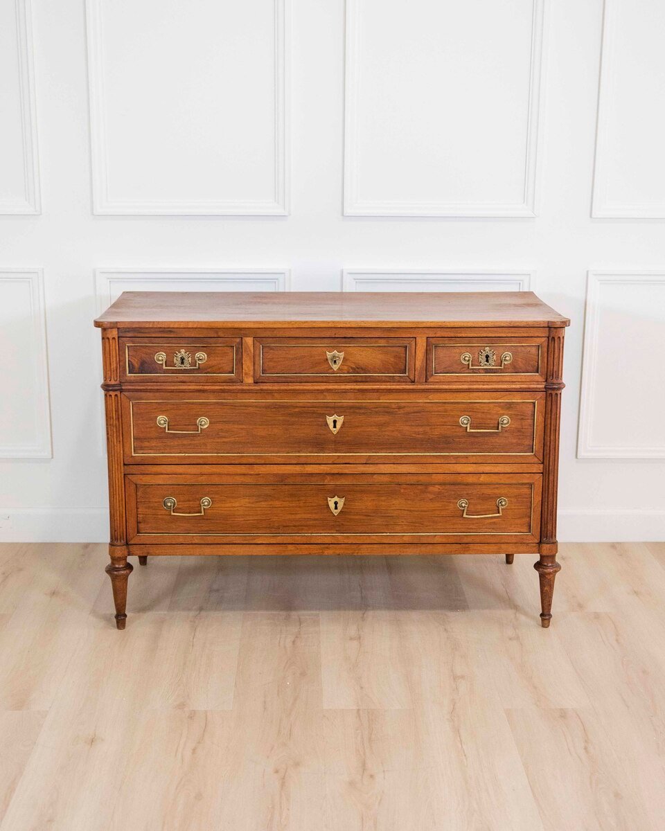 Louis XVI Walnut Chest Of Drawers Circa 1780 - JAA