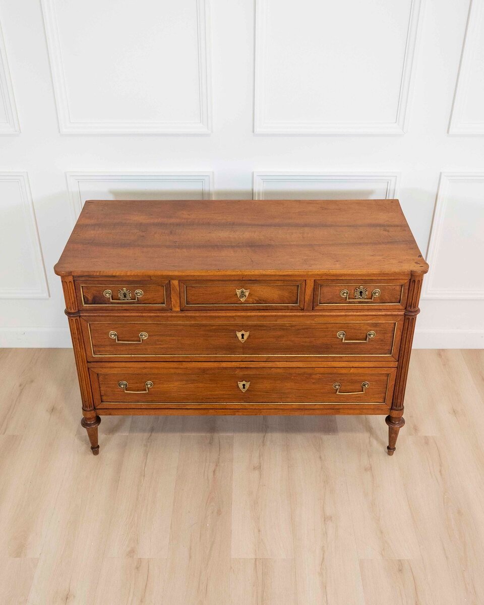 Louis XVI Walnut Chest Of Drawers Circa 1780 - JAA
