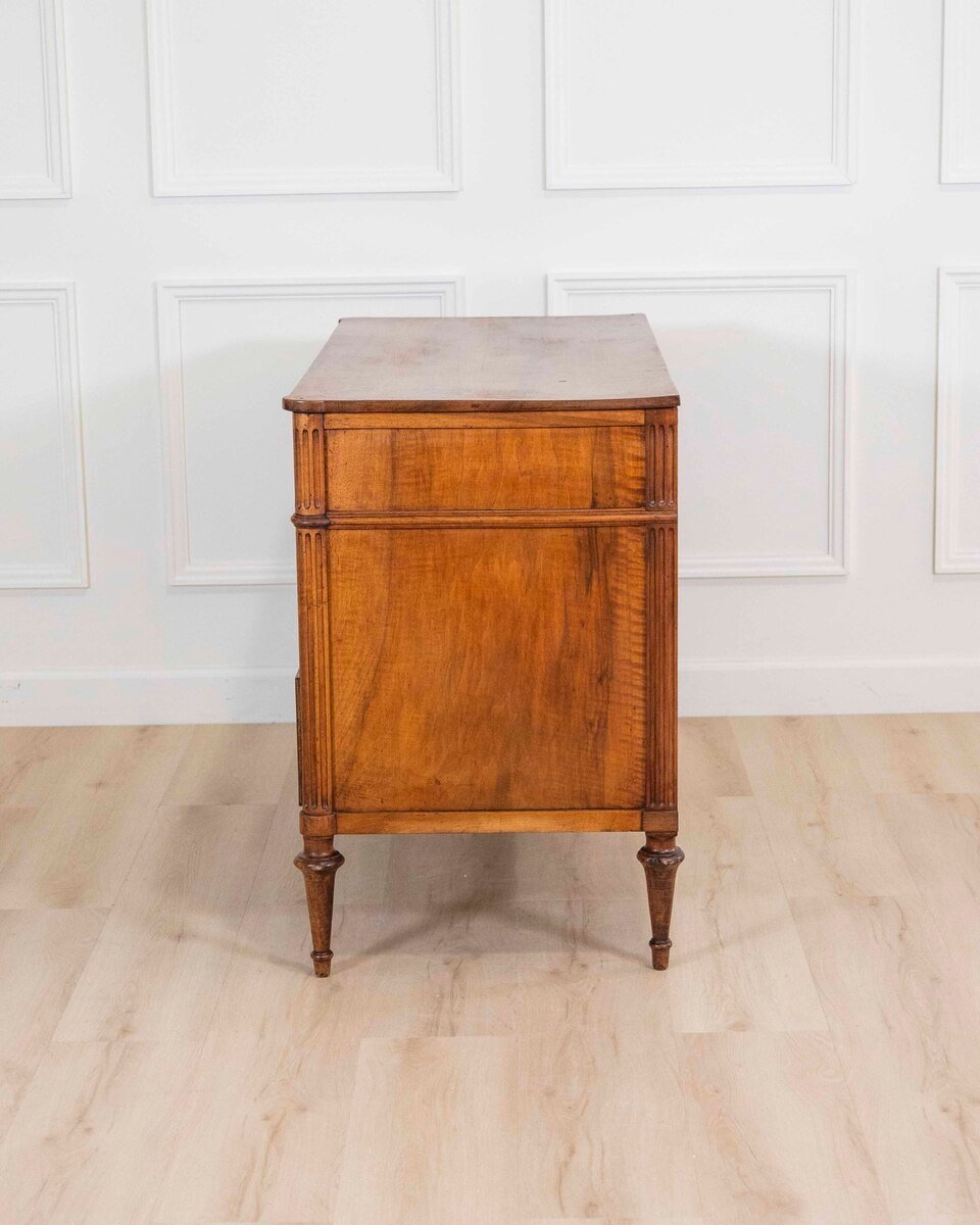 Louis XVI Walnut Chest Of Drawers Circa 1780 - JAA
