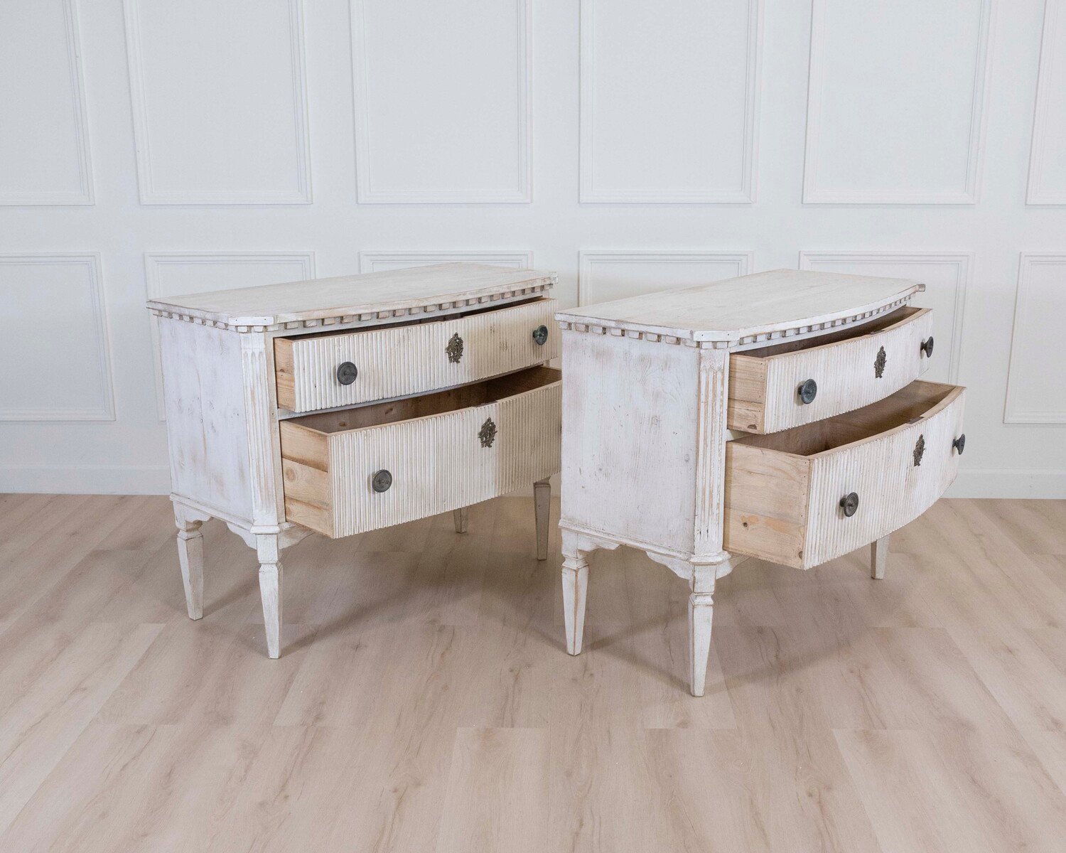 Pair of Italian Painted Neoclassical Commodes, 20th Century - JAA