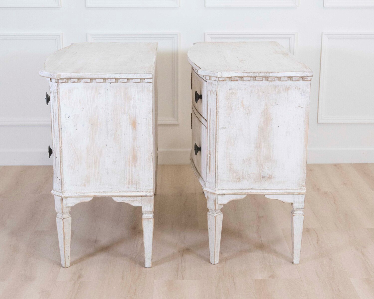 Pair of Italian Painted Neoclassical Commodes, 20th Century - JAA