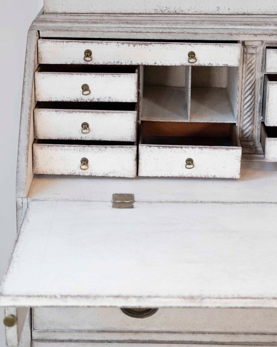 European Late 18th Century Two-Part Vitrine Cabinet, c.1790 - JAA