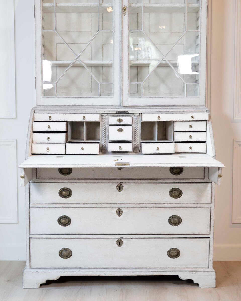 European Late 18th Century Two-Part Vitrine Cabinet, c.1790 - JAA