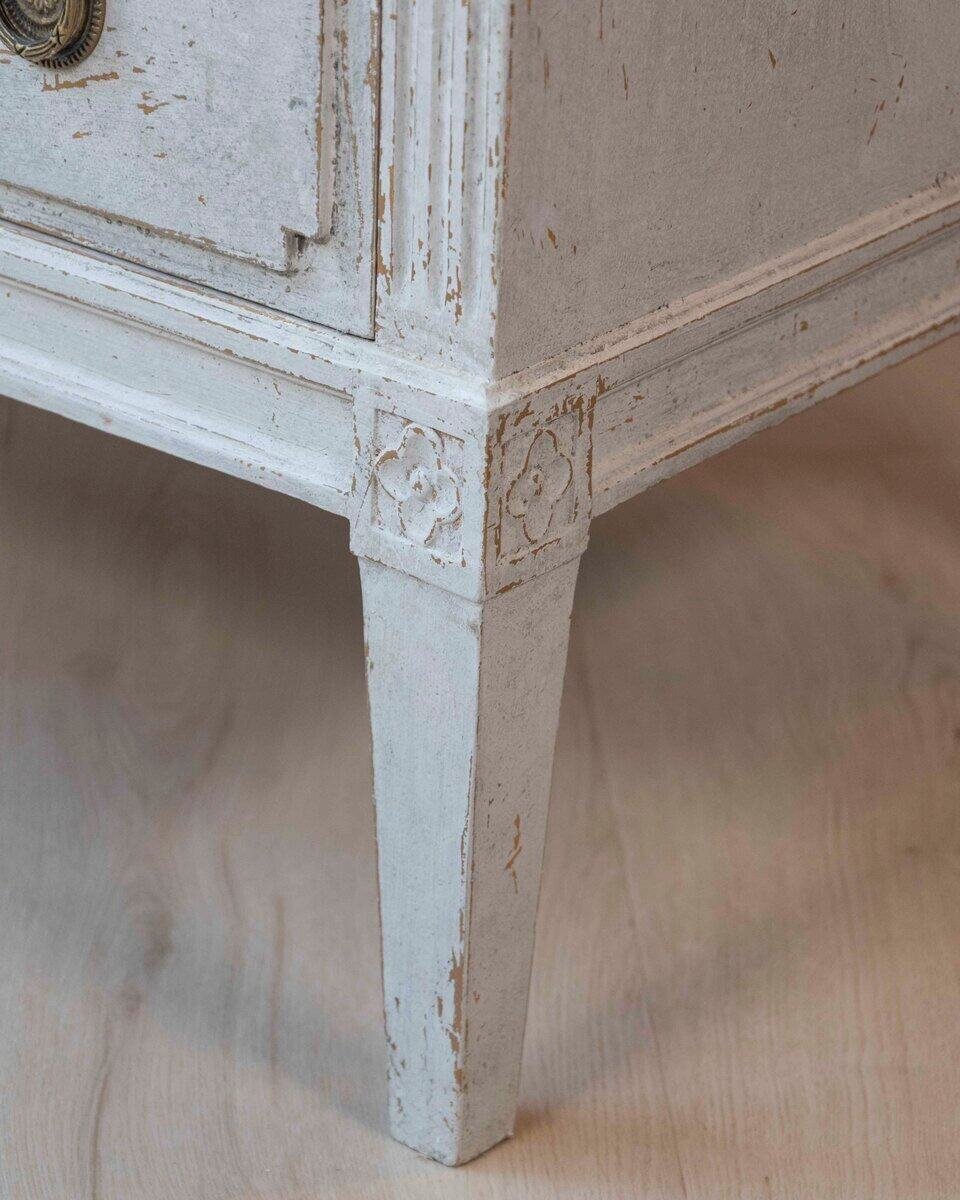 Swedish Gustavian Period Painted Three-Drawer Chest with Dentil Molding, Late 18th Century - JAA