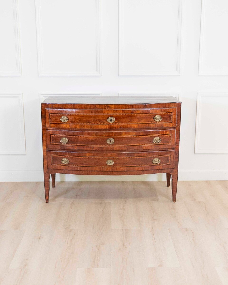 Venetian Louis XVI Leaf-Shaped Chest of Drawers, Verona/Vicenza, Late 18th Century - JAA