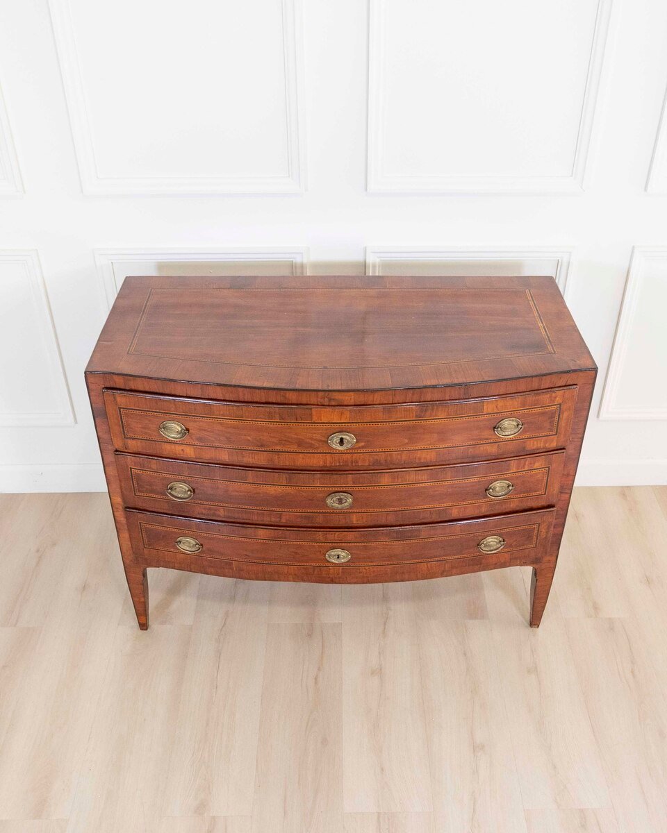Venetian Louis XVI Leaf-Shaped Chest of Drawers, Verona/Vicenza, Late 18th Century - JAA