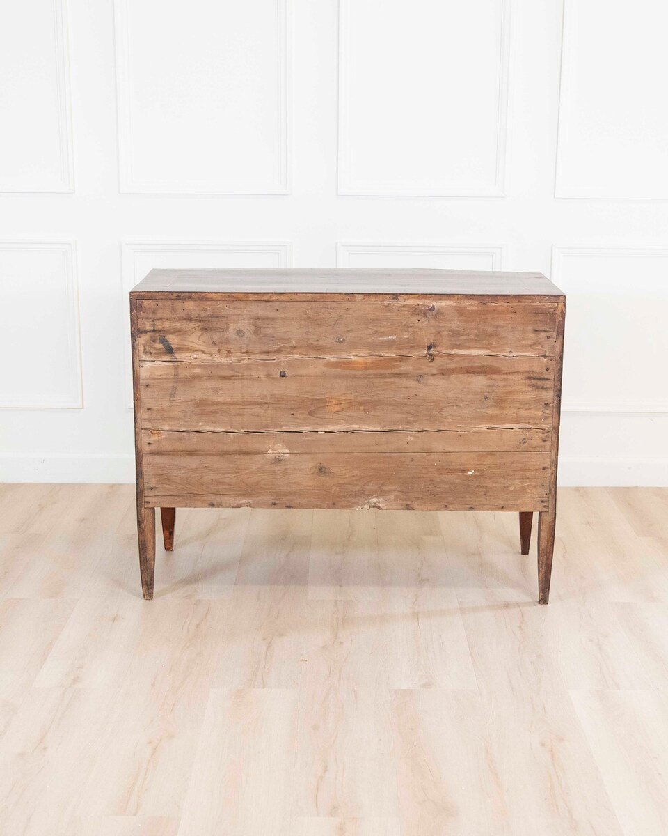 Venetian Louis XVI Leaf-Shaped Chest of Drawers, Verona/Vicenza, Late 18th Century - JAA