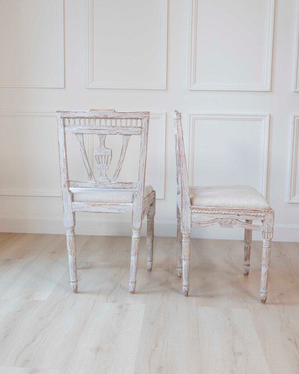 Pair of Swedish Gustavian Period Dining Chairs with Urn Splats and Pierced Crest Rails, Late 18th Century - JAA