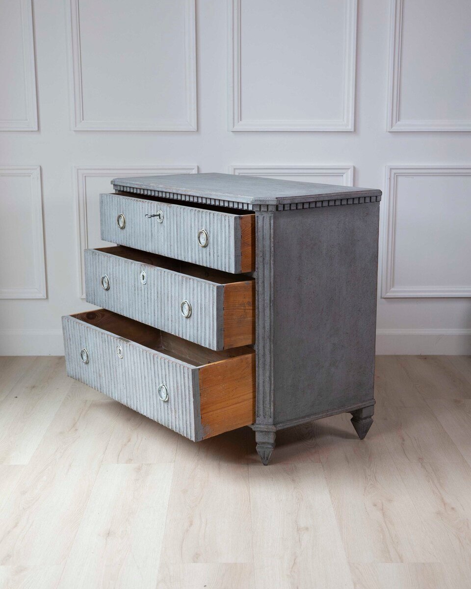 Gustavian-style chest of drawers, ref. 25106 Age ca: 1880-1890 - JAA
