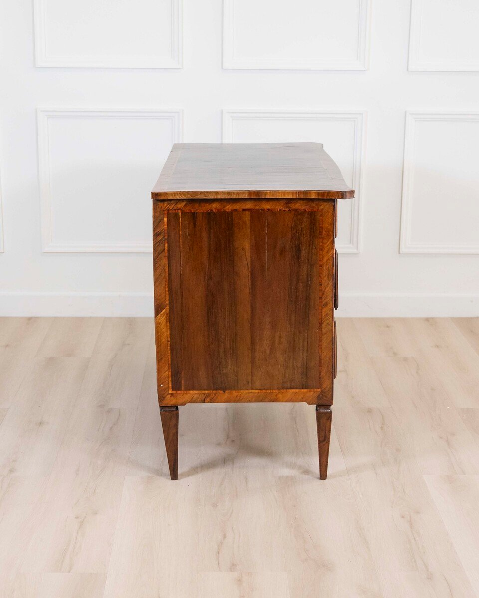 18th Century Emilian Louis XVI Walnut Chest of Drawers - JAA