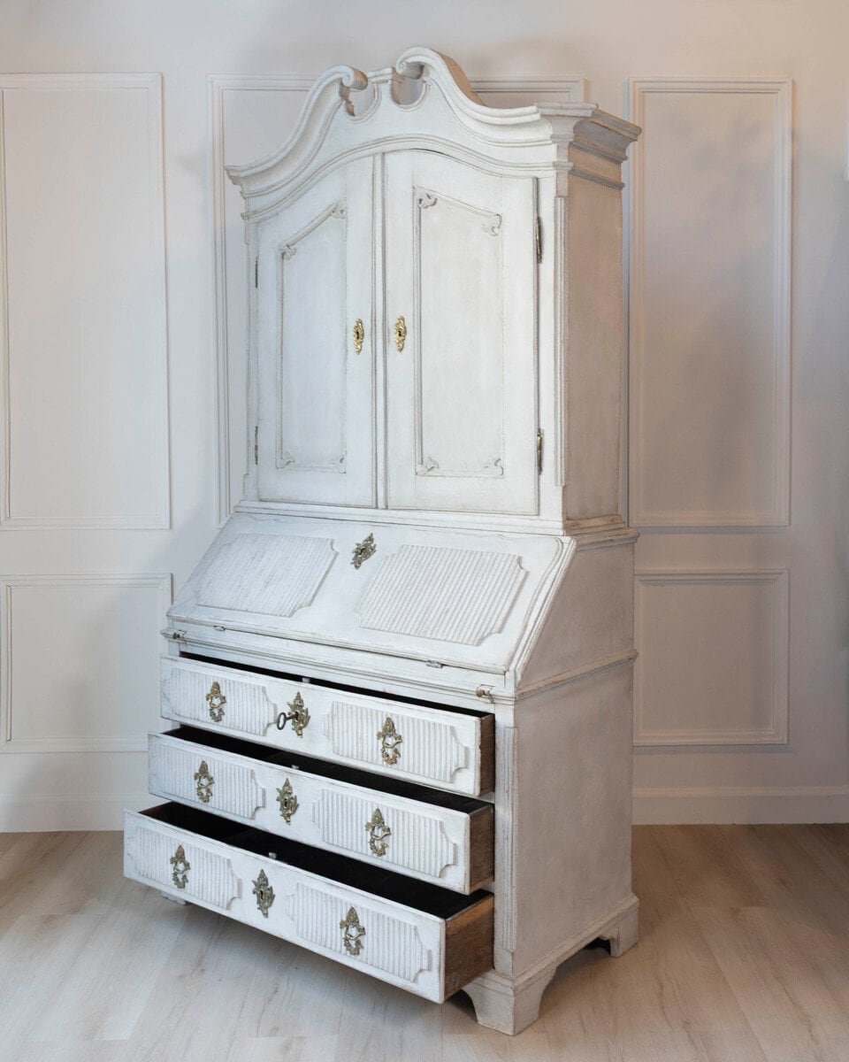 Scandinavian 18th Century Carved Two-Part Bureau, c.1770 - JAA