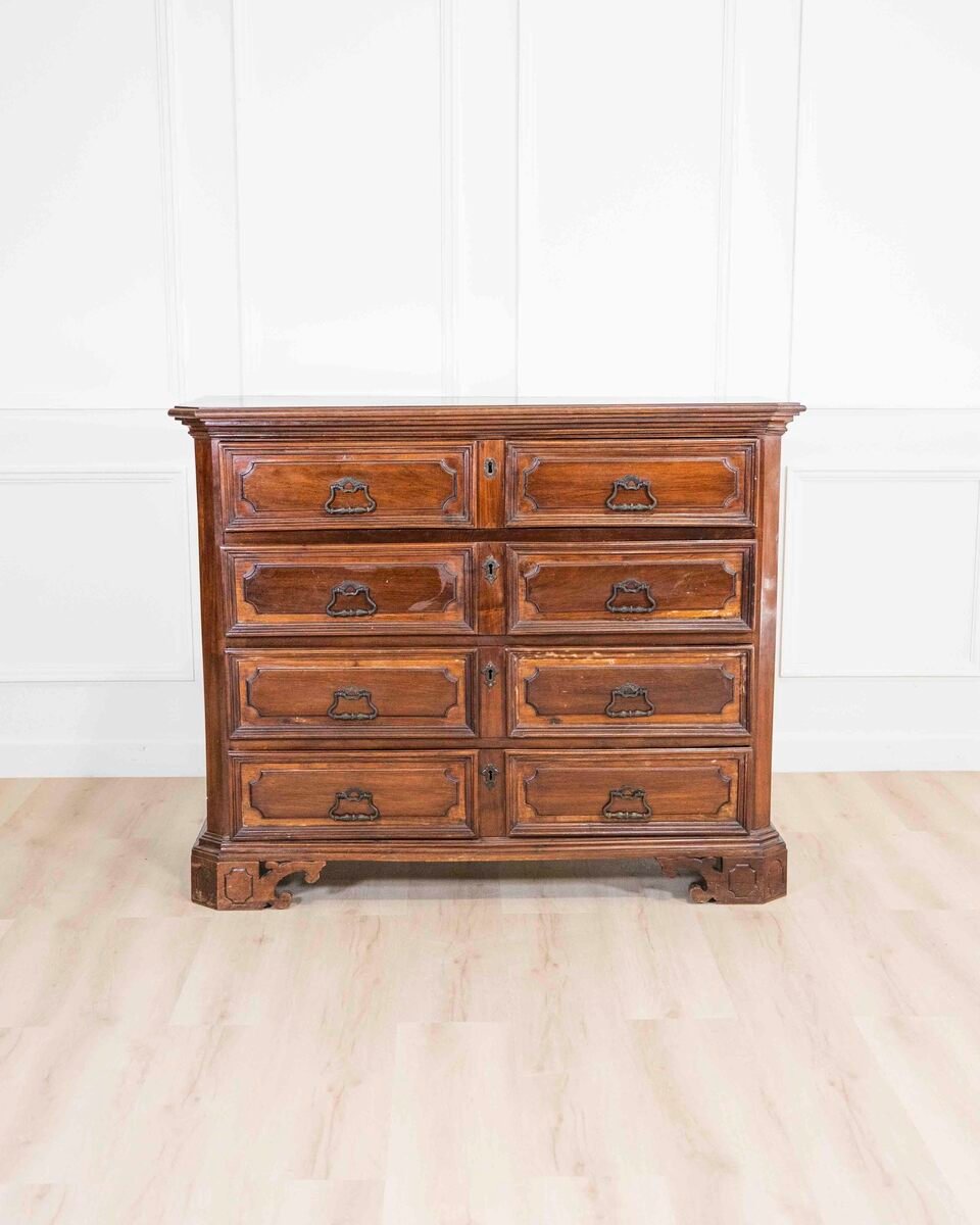 Walnut Chest Of Drawers, Lombardy, Early 18th Century - JAA