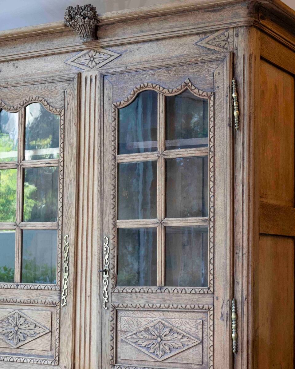 Early 19th Century Norman Carved Oak Two-Part Sideboard - JAA