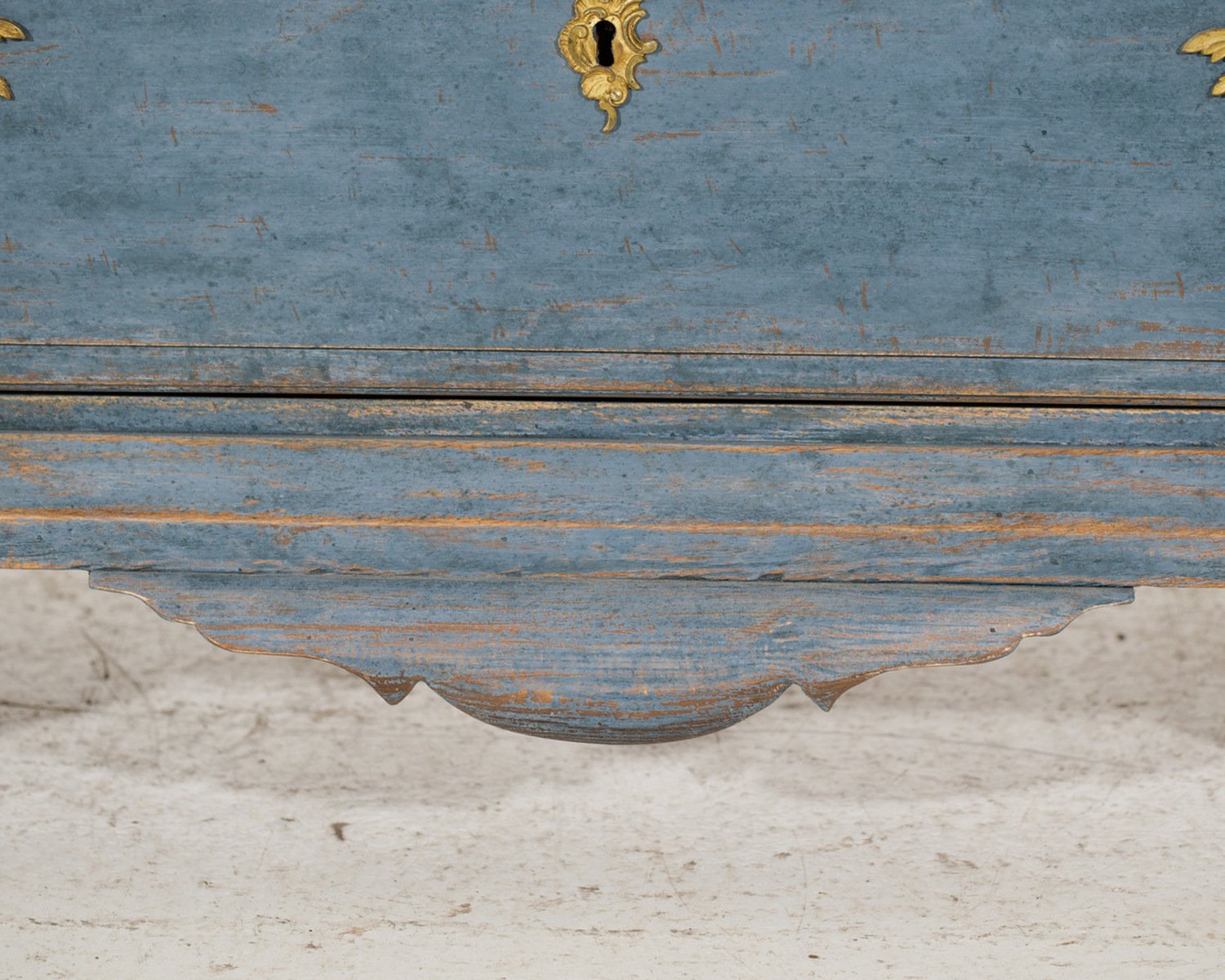 Stunning blue Scandinavian bureau, original hardware, 17th Century - JAA