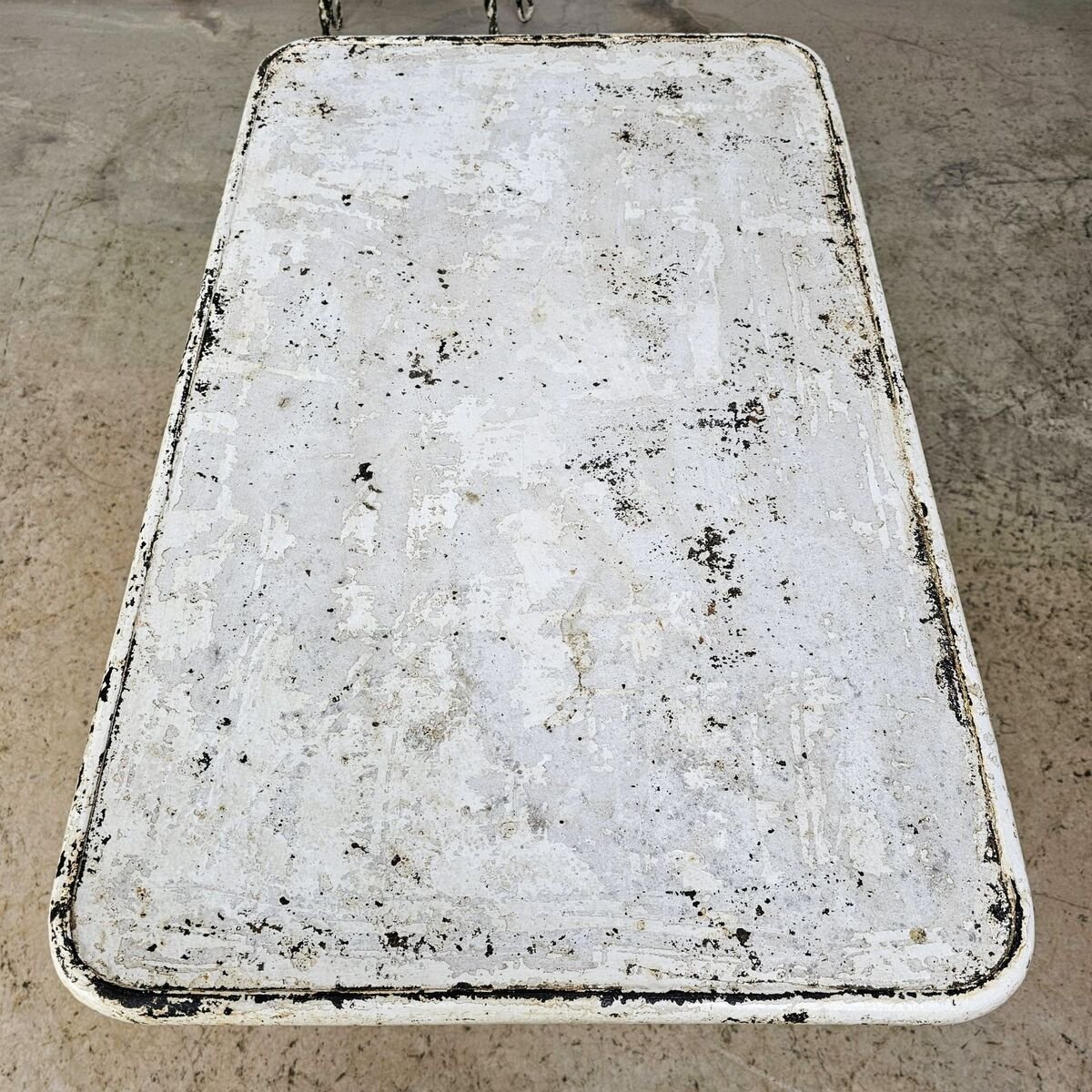 Nice 19th Arras garden table - JAA