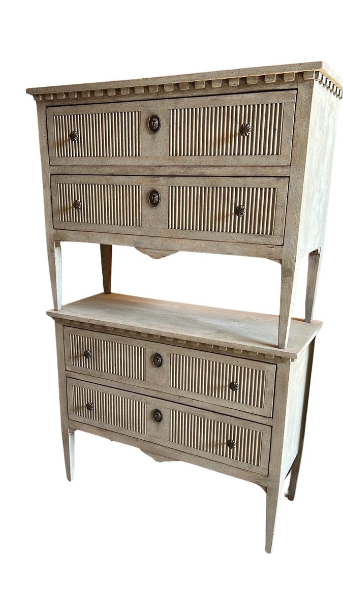 pair of chests of drawers in lacquered fir wood, - JAA