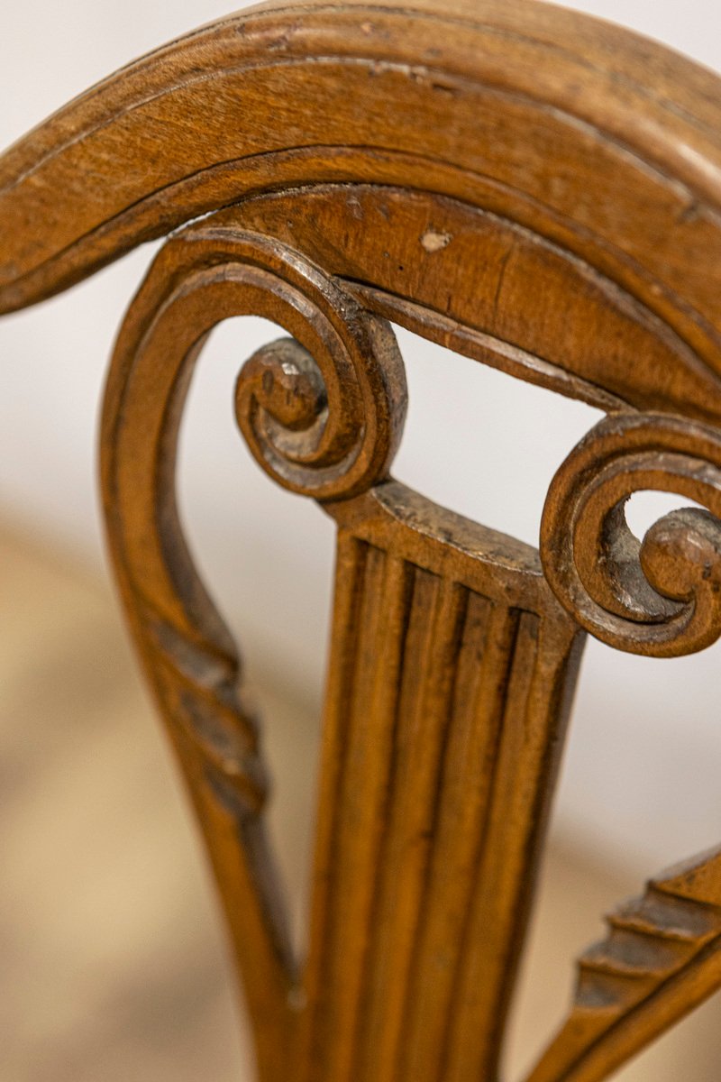 Tuscan 18th Century Walnut Sofa from Villa Fioravanti with Carved Lyre Motifs - JAA
