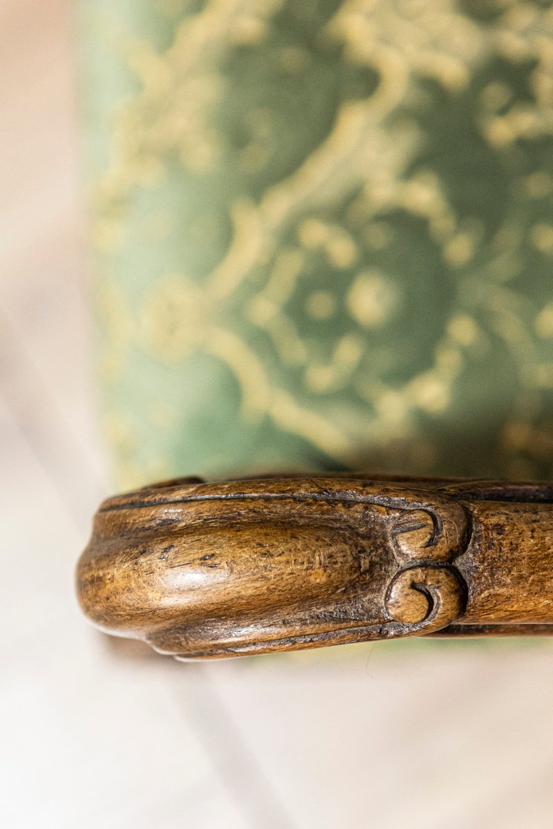 Tuscan 18th Century Walnut Sofa from Villa Fioravanti with Carved Lyre Motifs - JAA