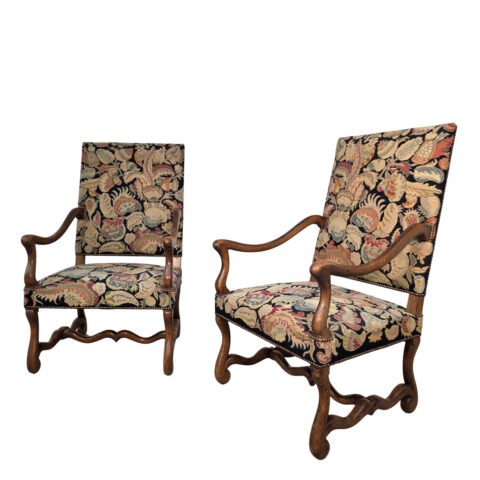 Large pair of mutton leg beech armchairs