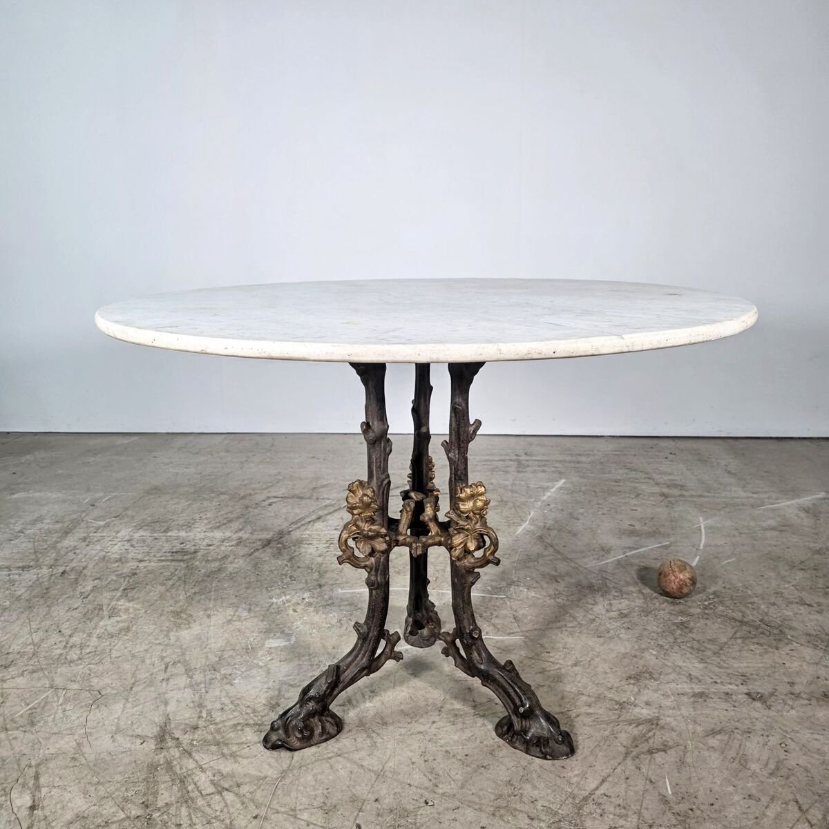 Large 19th-century cast iron 