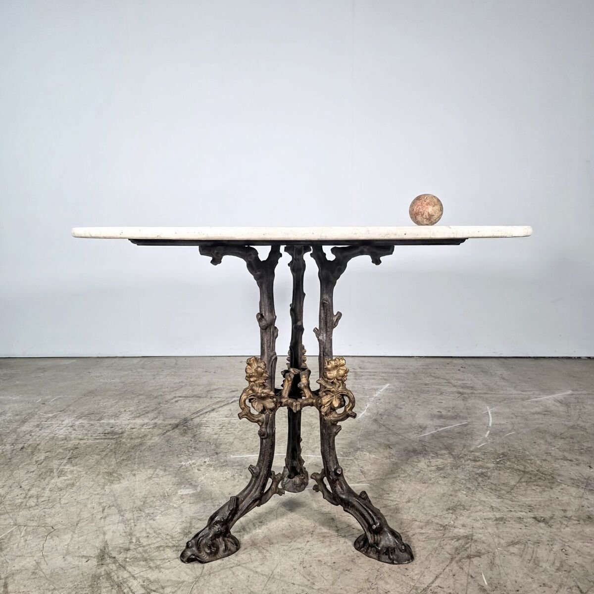 Large 19th-century cast iron 
