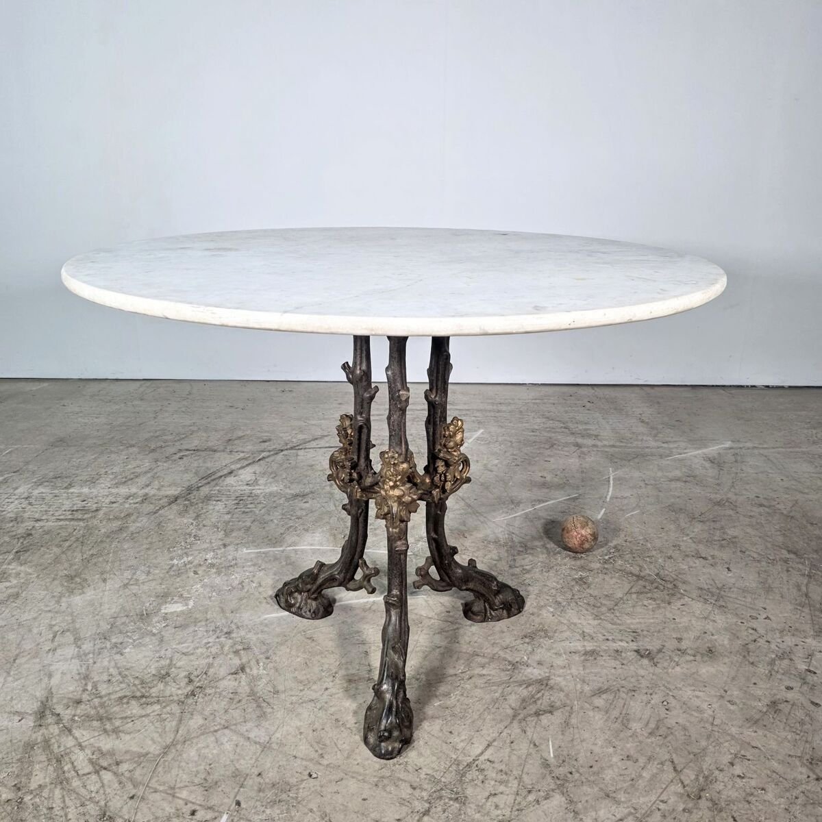 Large 19th-century cast iron 