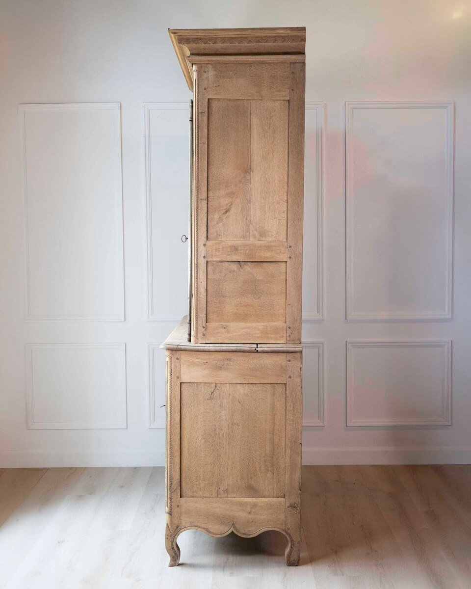 French Early 19th Century Provincial Oak Buffet Deux Corps - JAA