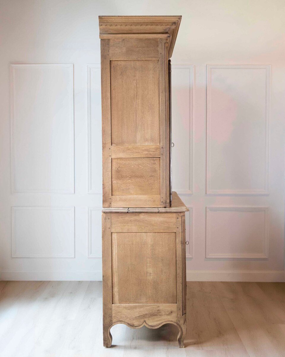 French Early 19th Century Provincial Oak Buffet Deux Corps - JAA
