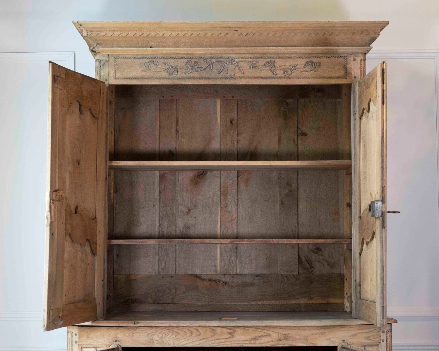French Early 19th Century Provincial Oak Buffet Deux Corps - JAA