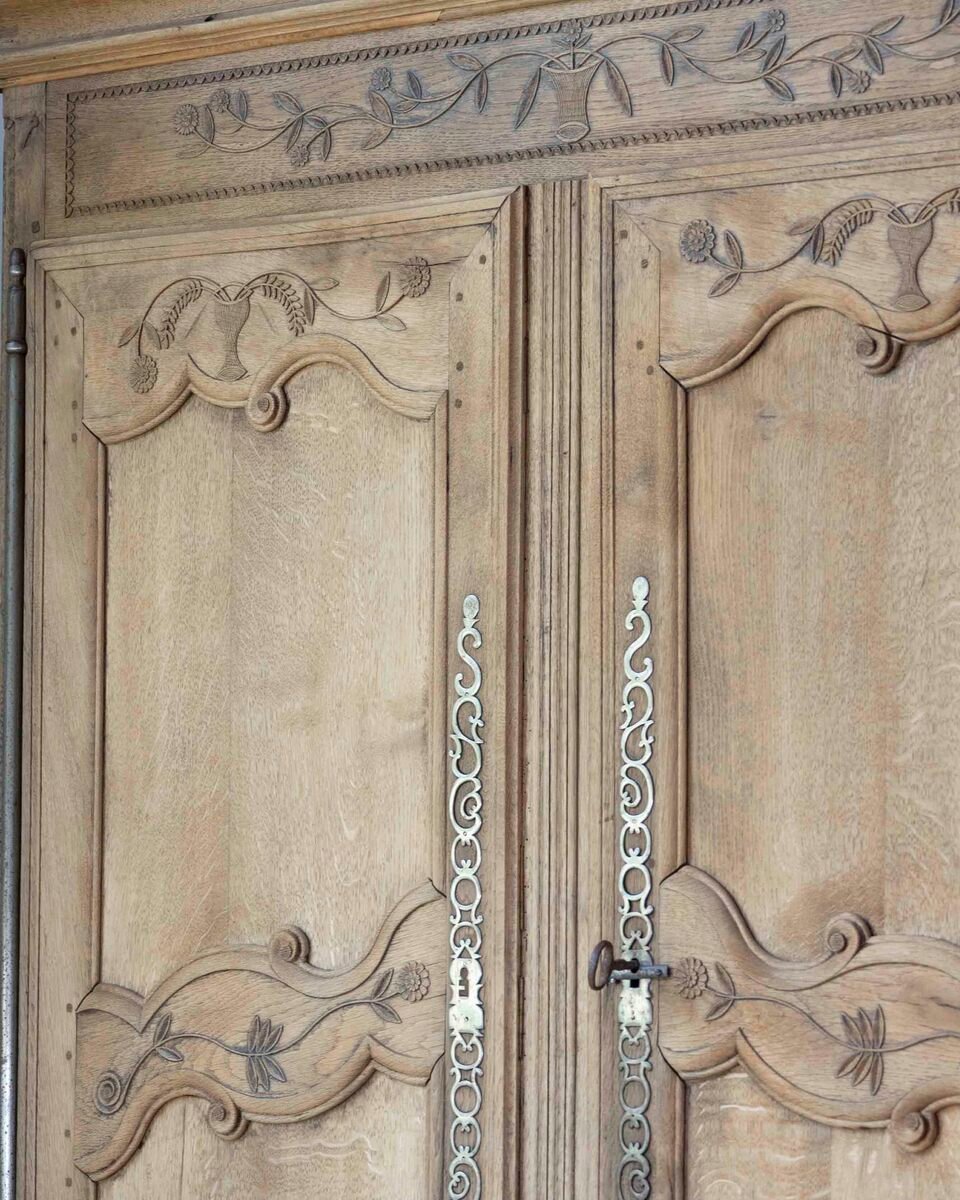French Early 19th Century Provincial Oak Buffet Deux Corps - JAA
