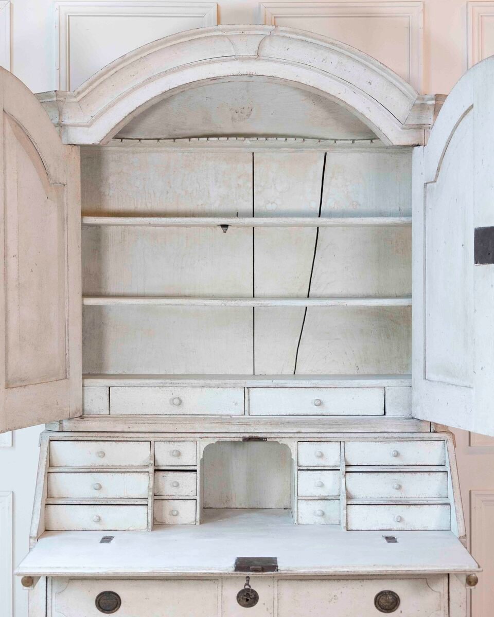 18th century Swedish Gustavian secretary cabinet - JAA