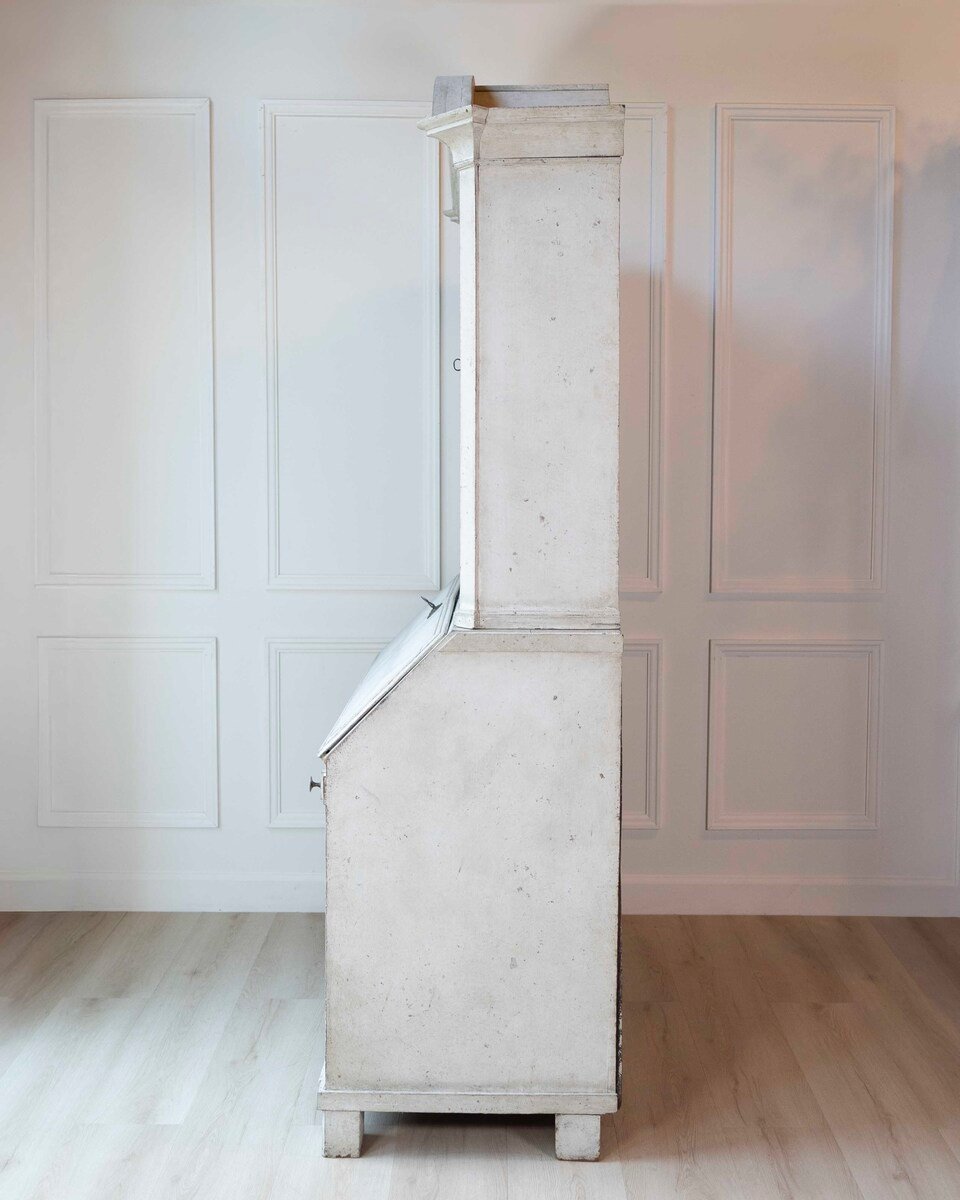 18th century Swedish Gustavian secretary cabinet - JAA