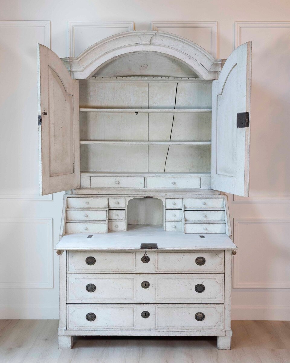 18th century Swedish Gustavian secretary cabinet - JAA