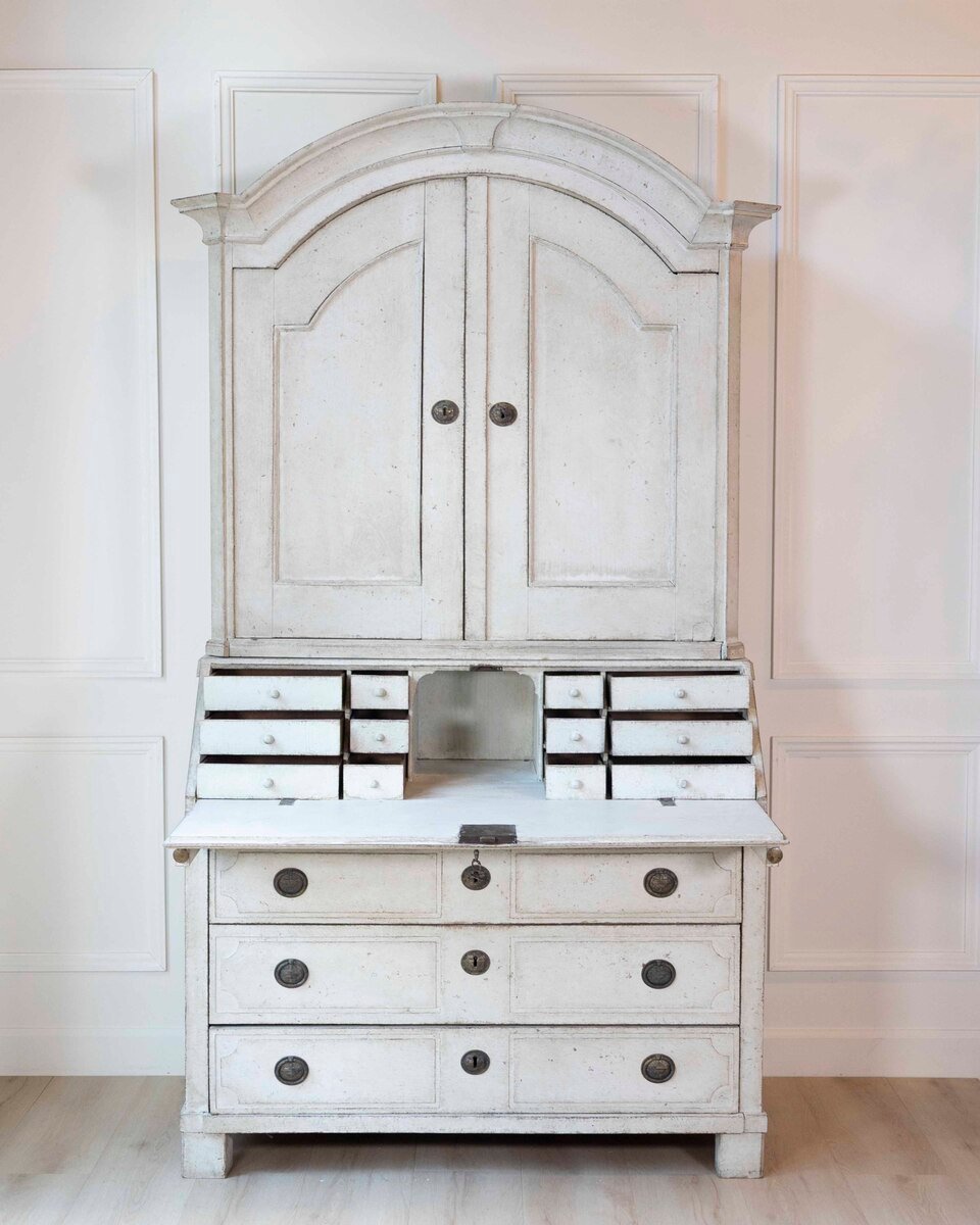 18th century Swedish Gustavian secretary cabinet - JAA