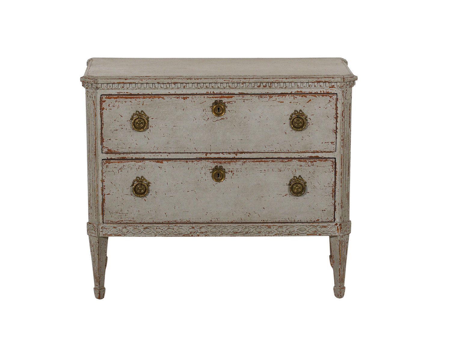 Charming chest of drawers with decorative carvings, 19th Century - JAA