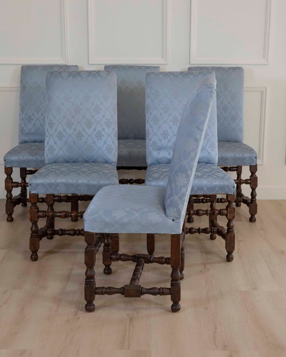 Set of Six Lombard Walnut Reel-Turned Dining Chairs, Early 18th Century - JAA