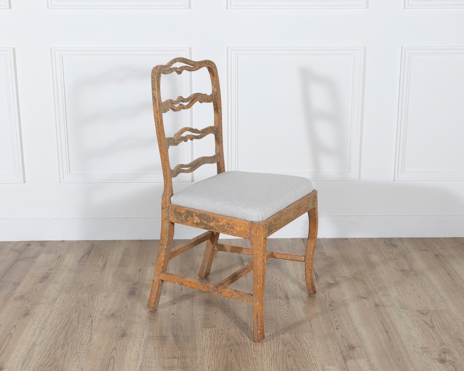 Gustavian Chair with Smiling Details – Circa 1780 - JAA