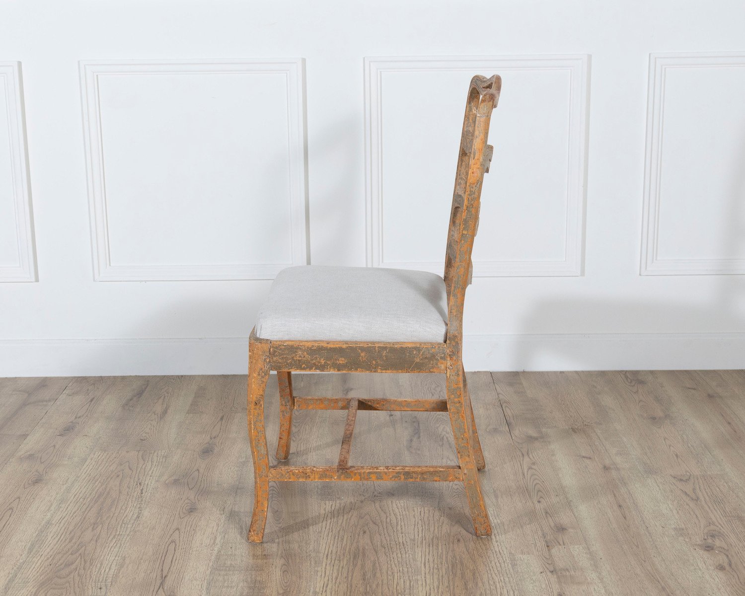 Gustavian Chair with Smiling Details – Circa 1780 - JAA