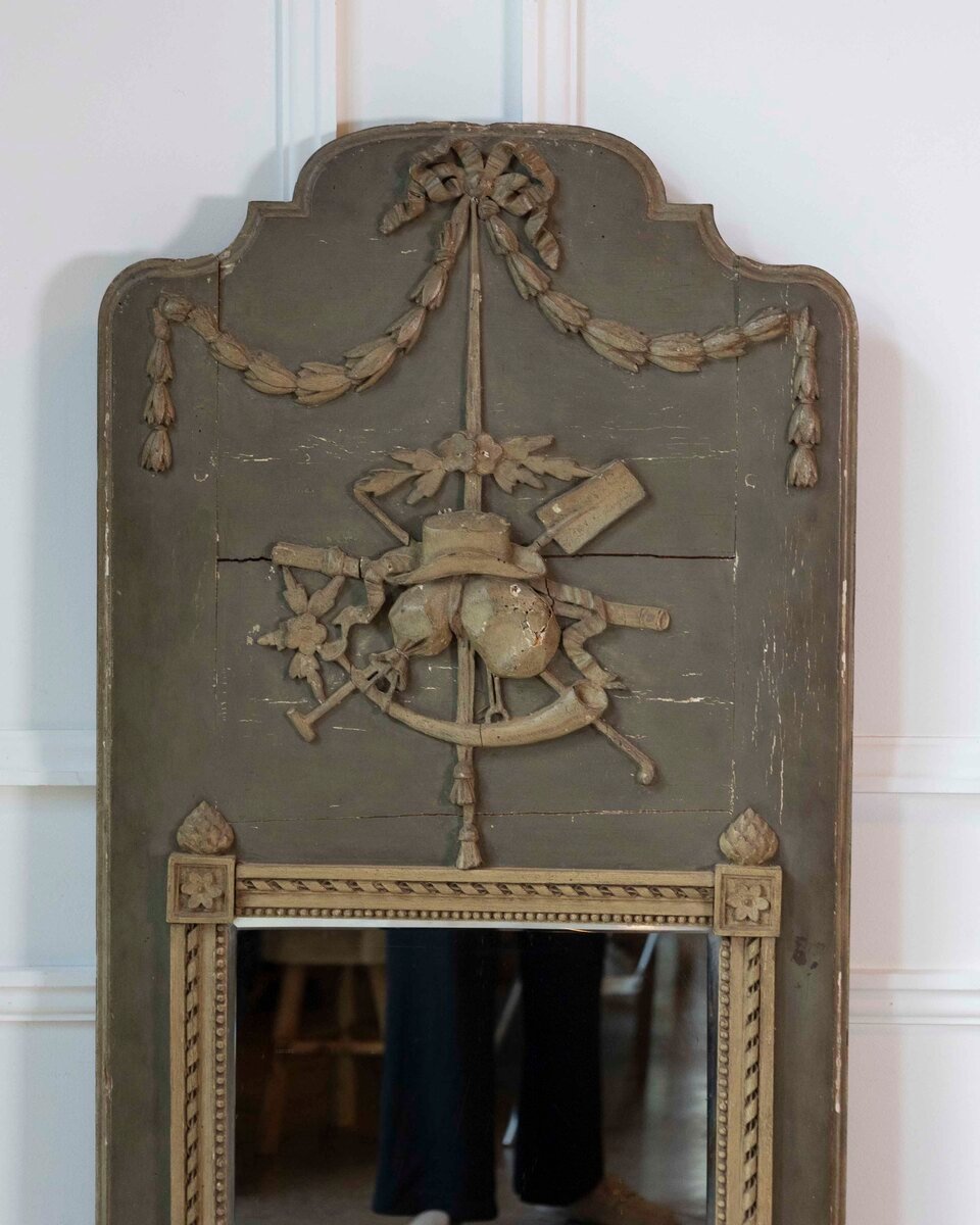 Italian 18th Century Neoclassical Lacquered and Gilded Demi-Lune Console - JAA
