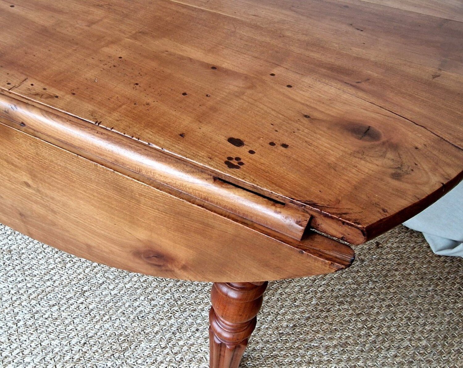 Round Cherry Wood Coffee Table - JAA